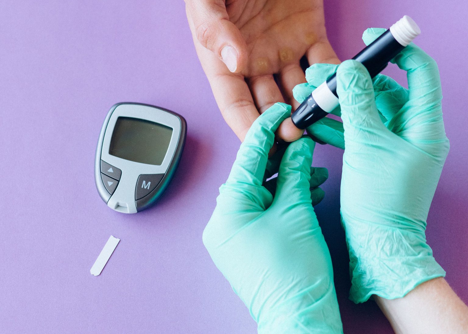 Diabetes: Symptoms, Causes & Treatment - Lifecare Hospital Abu Dhabi